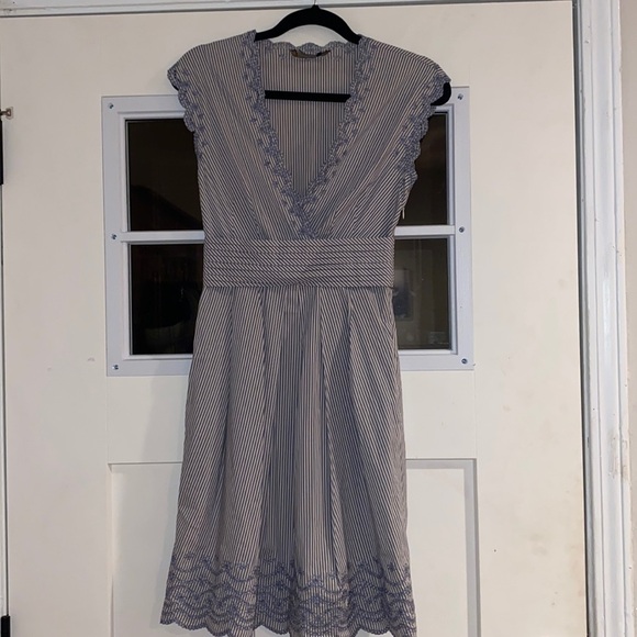 BCBGMaxAzria Dresses & Skirts - Bcbgmaxazria Dress Size 2